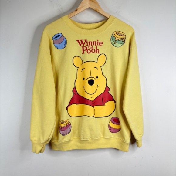 VTG Winnie The Pooh Crewneck Sweatshirt S Oversized Graphic Butter Yellow 90s - Picture 1 of 10